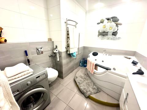 квартира за адресою Срібнокільська вул., 12
