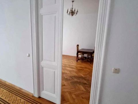 квартира за адресою Львів, Пантелеймона Куліша вул., 45