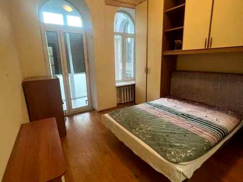 квартира за адресою Костянтинівська вул., 27-Б