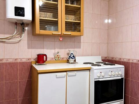 квартира за адресою Академіка Булаховського вул., 40