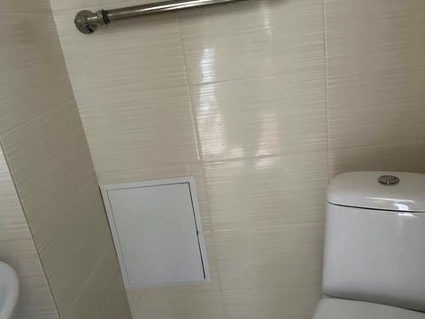 будинок за адресою с. Муроване, Квітнева