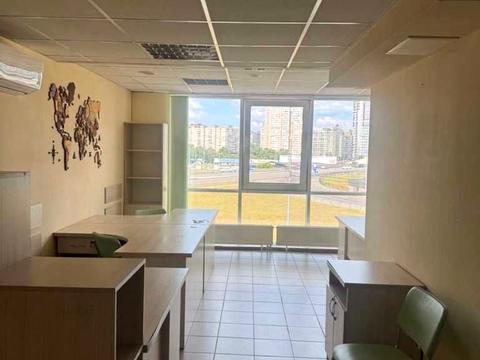 комерційна за адресою Олександра Мишуги вул., 10