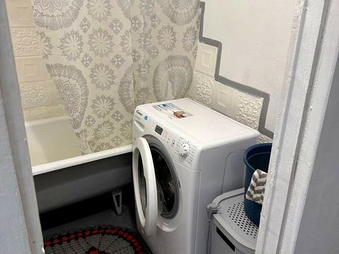 квартира за адресою Ревуцького вул., 18