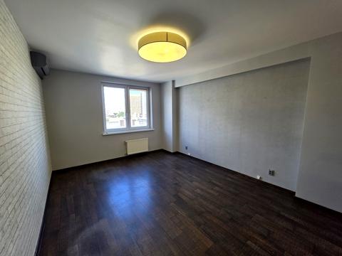 квартира за адресою Раїси Окіпної вул., 4