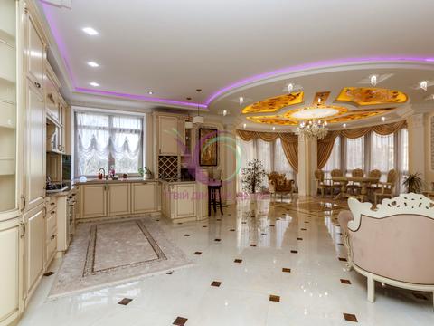 квартира за адресою Степана Бандери вул., (Будинок)