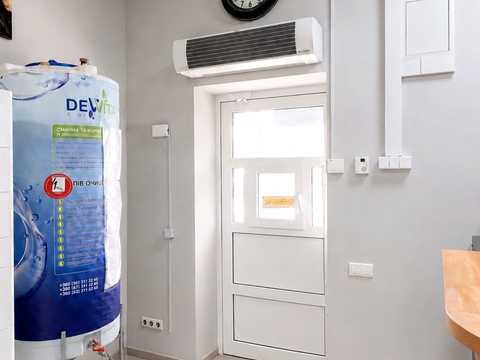 комерційна за адресою Білицька вул., 72