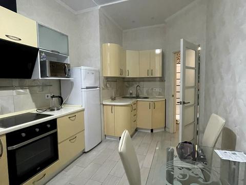 квартира за адресою Перлинна вул., 1