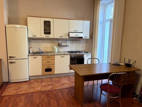 квартира за адресою Тарасівська вул., 23/25