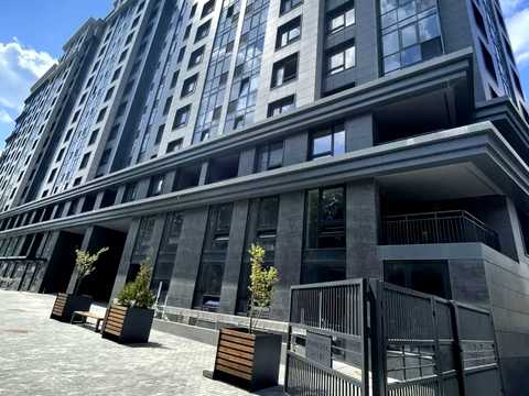 комерційна за адресою Кудрявська вул., 24а
