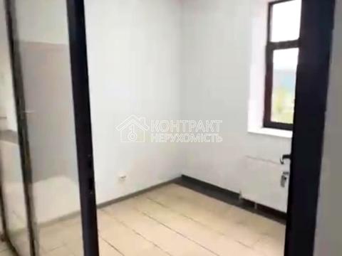 комерційна за адресою Харківська набережна вул., 4/5