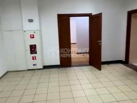 комерційна за адресою Харківська набережна вул., 4/5