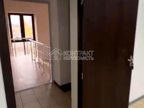 комерційна за адресою Харківська набережна вул., 4/5