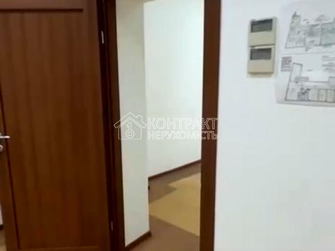 комерційна за адресою Харківська набережна вул., 4/5
