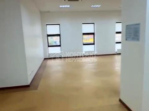 комерційна за адресою Харківська набережна вул., 4/5