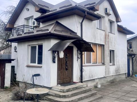 комерційна за адресою Заставна, 43