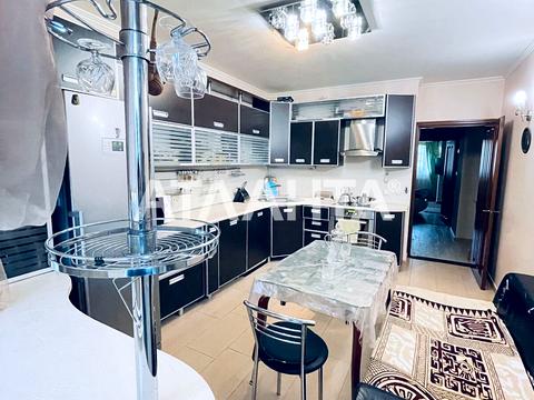 квартира за адресою Академіка Сахарова вул., 36