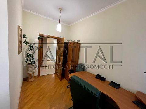 комерційна за адресою Софіївська вул., 25-Б