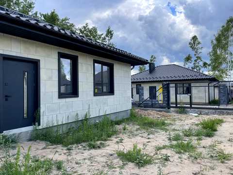 будинок за адресою Успішна, 35