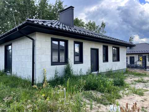 будинок за адресою Успішна, 35