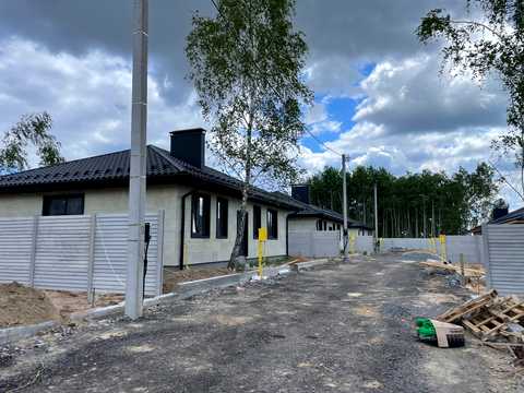 будинок за адресою Успішна, 35