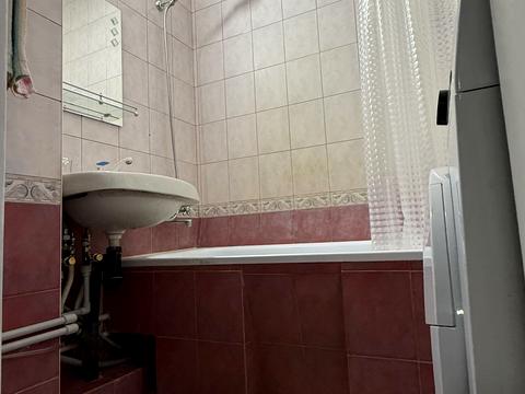 квартира за адресою Ревуцького вул., 5