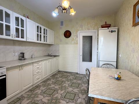 квартира за адресою Ревуцького вул., 5