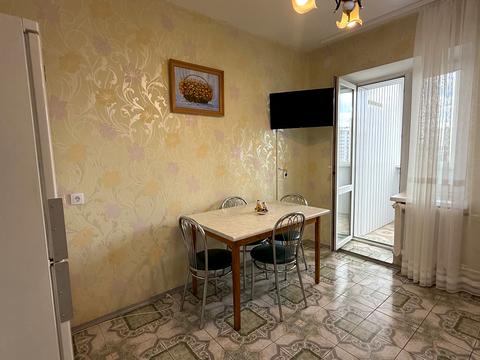 квартира за адресою Ревуцького вул., 5