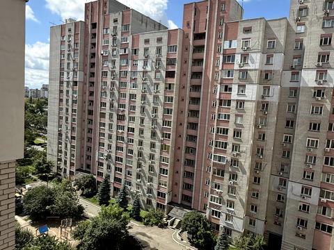квартира за адресою Ревуцького вул., 5