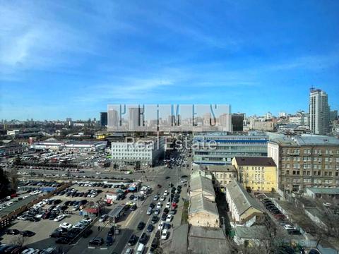 комерційна за адресою Жилянська вул., 118