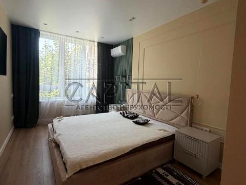 квартира за адресою Салютна вул., 2к18