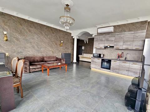 квартира за адресою Дмитра Яворницького просп. (Карла Маркса), 72-Б