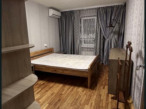 квартира за адресою Алана Шепарда вул. (Суворова), 17