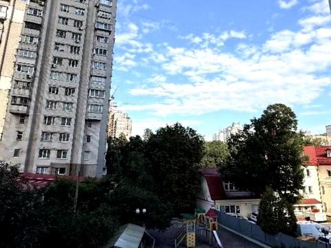 квартира за адресою Івана Крамського вул., 9