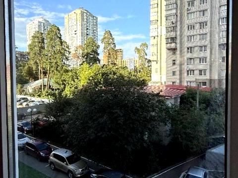 квартира за адресою Івана Крамського вул., 9