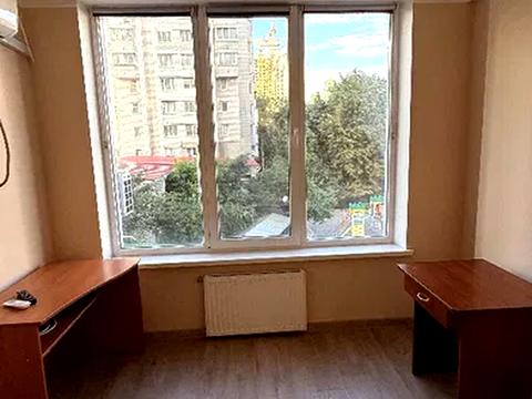 квартира за адресою Івана Крамського вул., 9