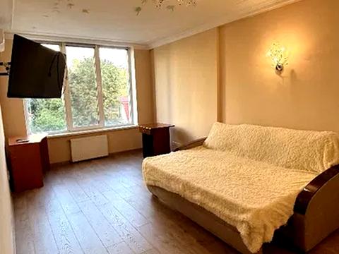 квартира за адресою Івана Крамського вул., 9