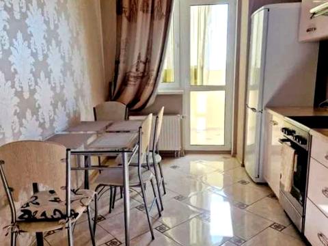 квартира за адресою Ревуцького вул., 7-В
