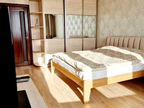 квартира за адресою Ревуцького вул., 7-В