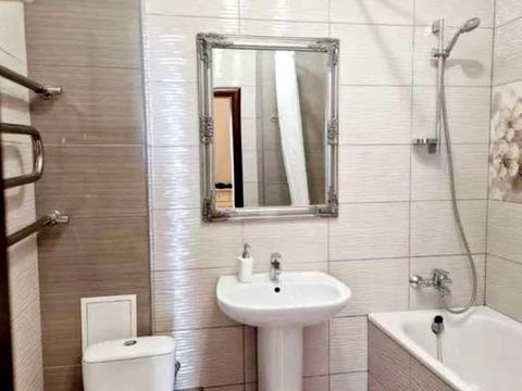 квартира за адресою Ревуцького вул., 7-В
