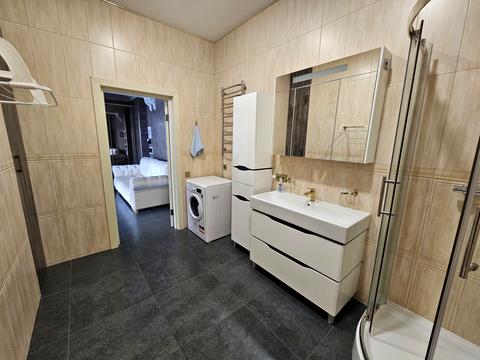 квартира за адресою Дмитра Яворницького просп. (Карла Маркса), 72-Б