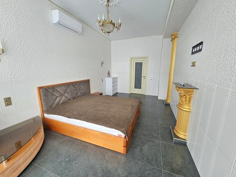 квартира за адресою Дмитра Яворницького просп. (Карла Маркса), 72-Б
