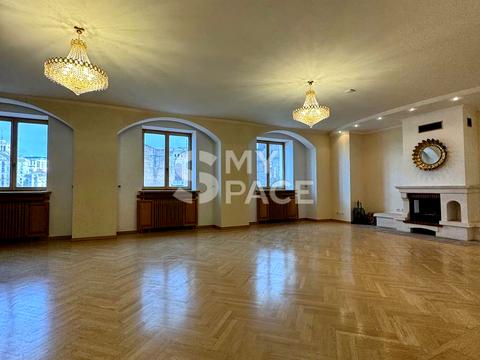 квартира за адресою Євгена Чикаленка вул. (Пушкінська), 20