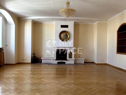 квартира за адресою Євгена Чикаленка вул. (Пушкінська), 20
