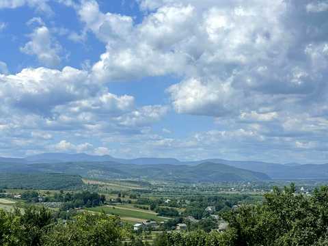 дом по адресу Лесі Українки