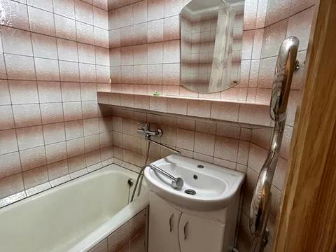 квартира за адресою Каштанова вул., 13