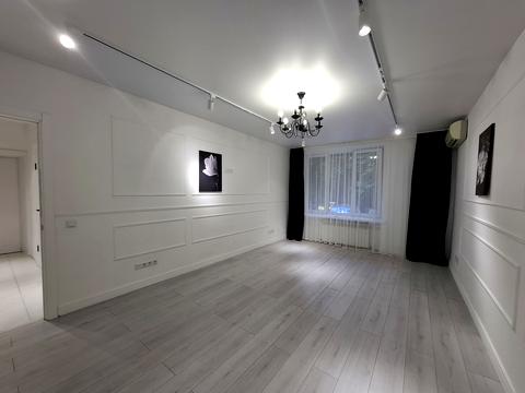 комерційна за адресою Шовковична вул., 30/35