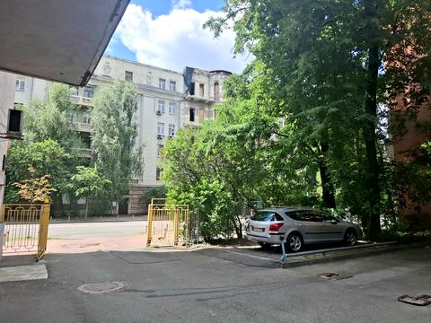 комерційна за адресою Шовковична вул., 30/35