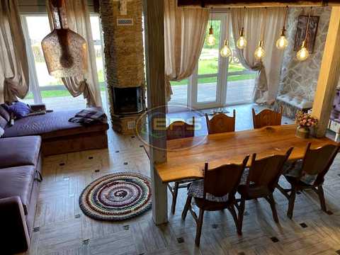 комерційна за адресою Ромашкова, 8