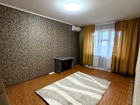 квартира за адресою Анни Ахматової вул., 43