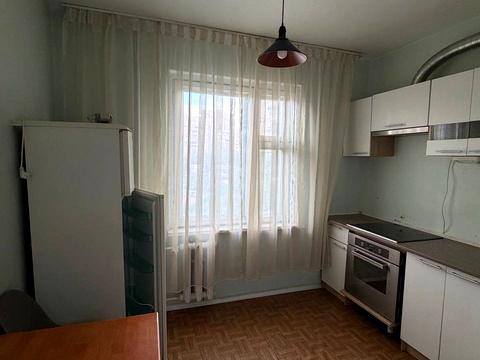 квартира за адресою Анни Ахматової вул., 43